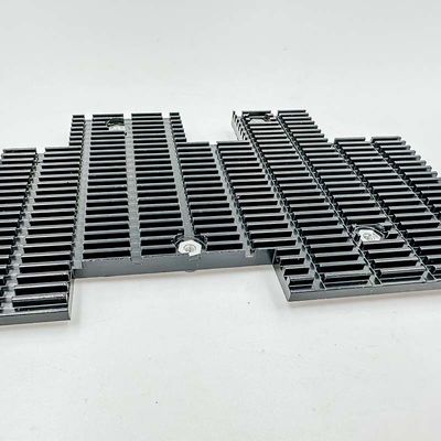 Niestandardowy radiator ze stopu aluminium 3240 11 mm utleniony czarny radiator elektroniczny z chipem