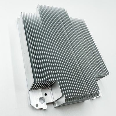 Niestandardowe części do obróbki CNC Aluminiowe radiatory do transportu kolejowego