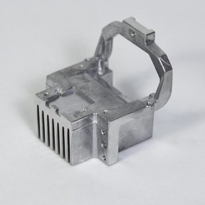Fabryka odlewów ciśnieniowych ze stopów aluminium Obróbka odlewów ciśnieniowych soczewek aluminiowych